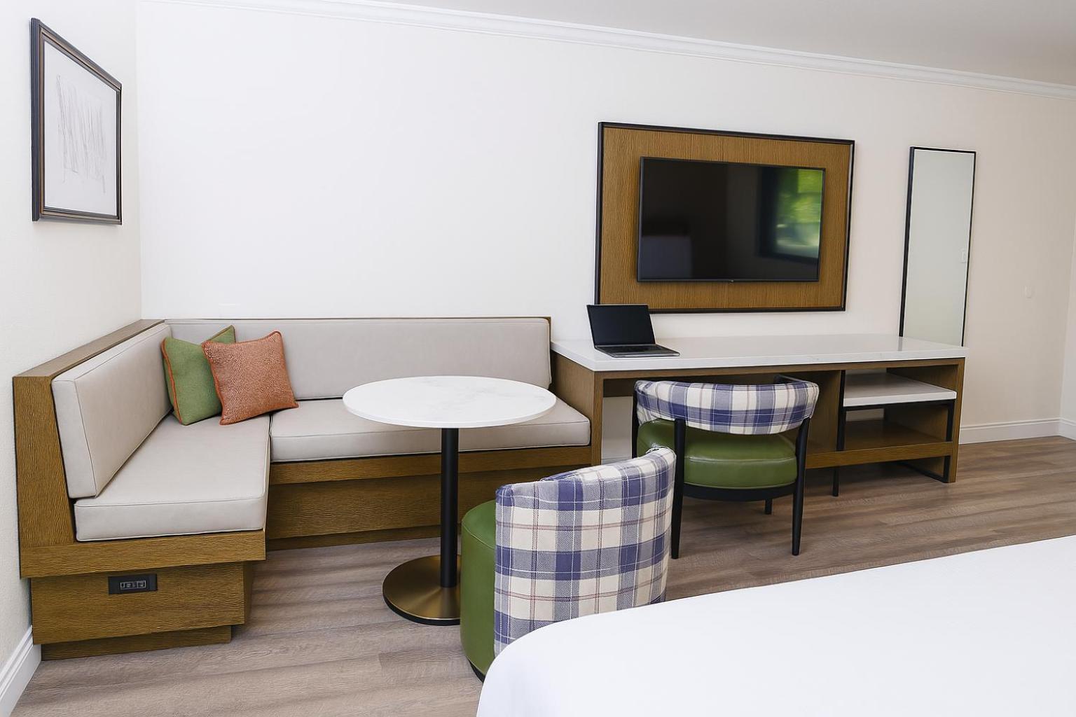 The Woodrose- Newly Renovated Hotel Willits Exterior photo